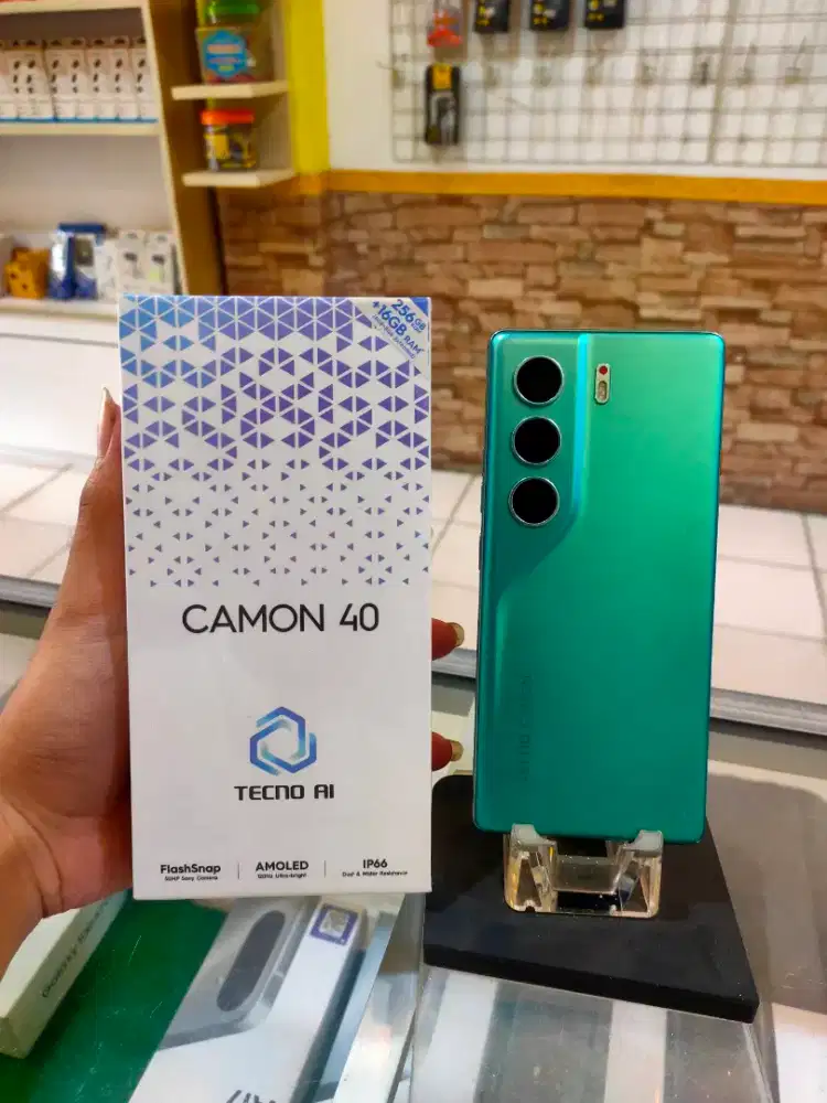 TECNO CAMON 40 8/256GB GARANSI RESMI SEGEL
