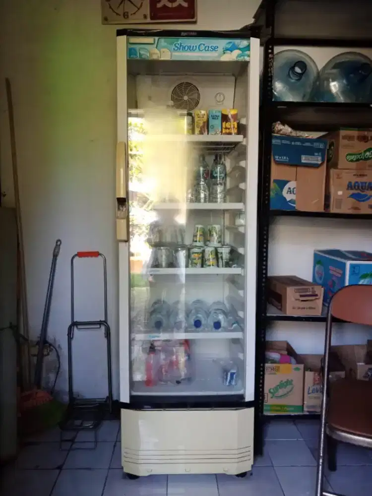 Dijual Showcash (bekas)