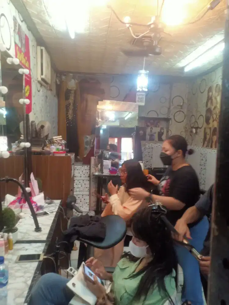 Lowongan kerja capster dan stylish salon wanita