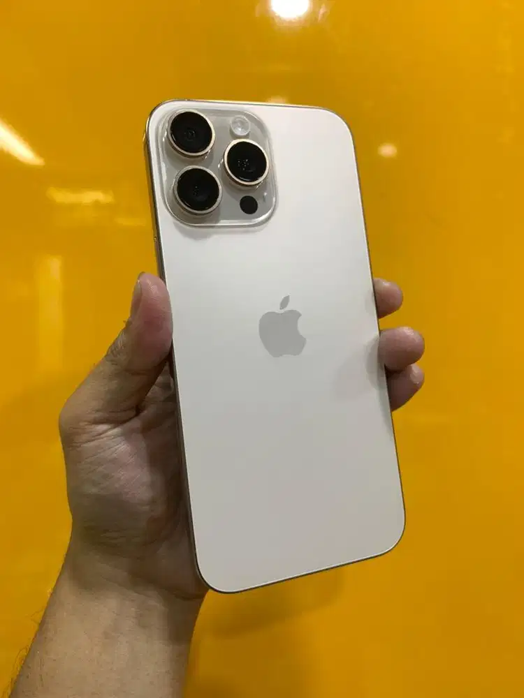 Second iPhone 16 Pro Max Desert 256GB Garansi Inter Beacuk