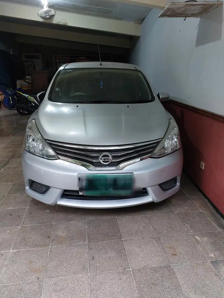 Nissan Grand livina 2014 Bensin