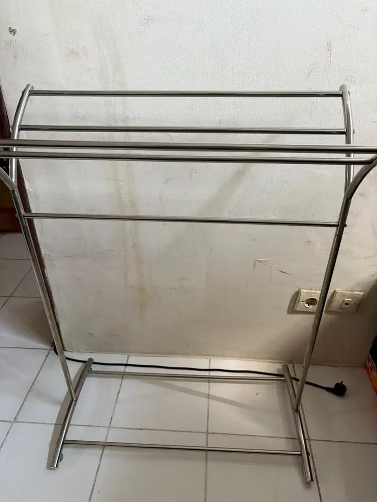 Jemuran Handuk besi AZKO second