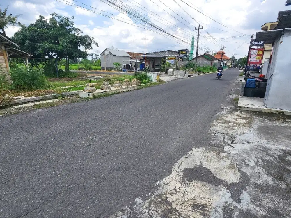 Tanah Sleman Pinggir Jalan, Cocok Usaha dan Rumah