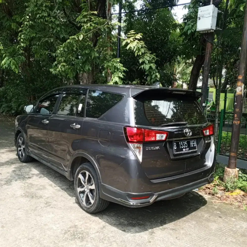 Toyota venturer metic diesel tahun 2022 istimewa