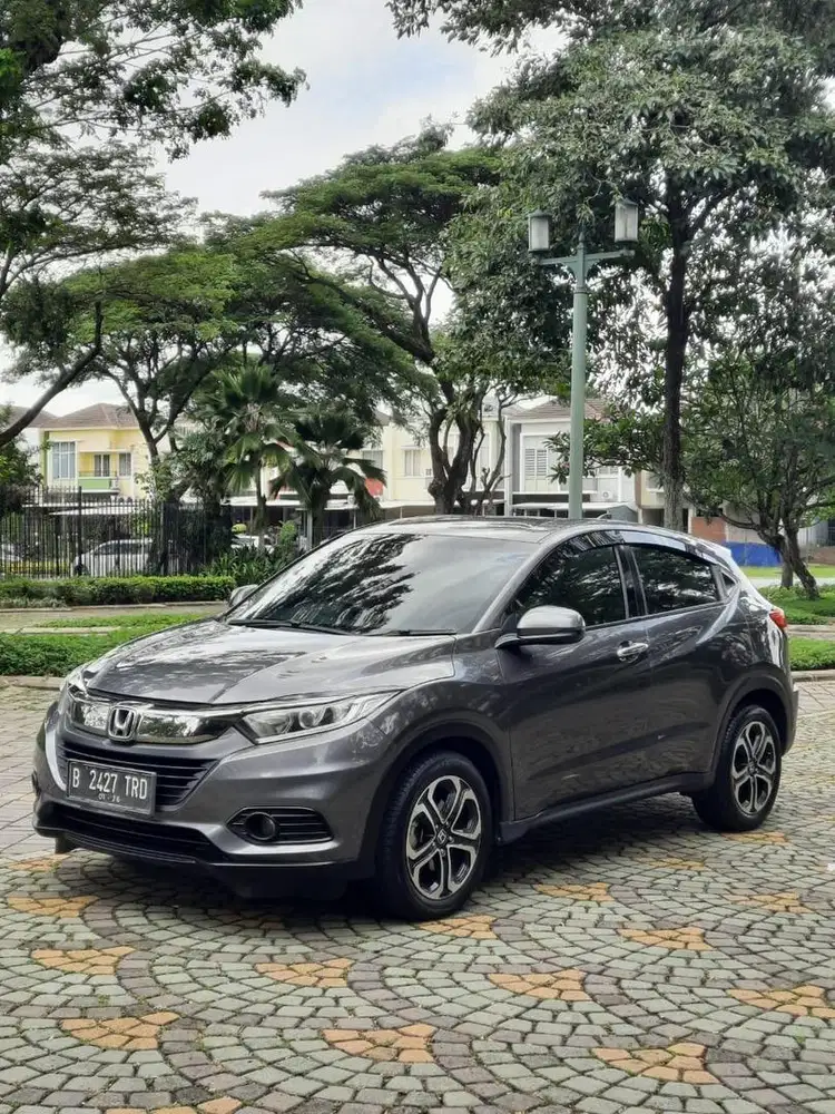 JUAL CEPAT HONDA HRV 1.5 E CVT AT 2020 Abu Grey
