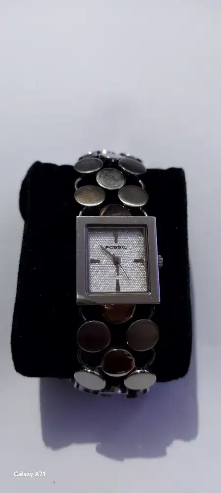 Jam tangan fosil