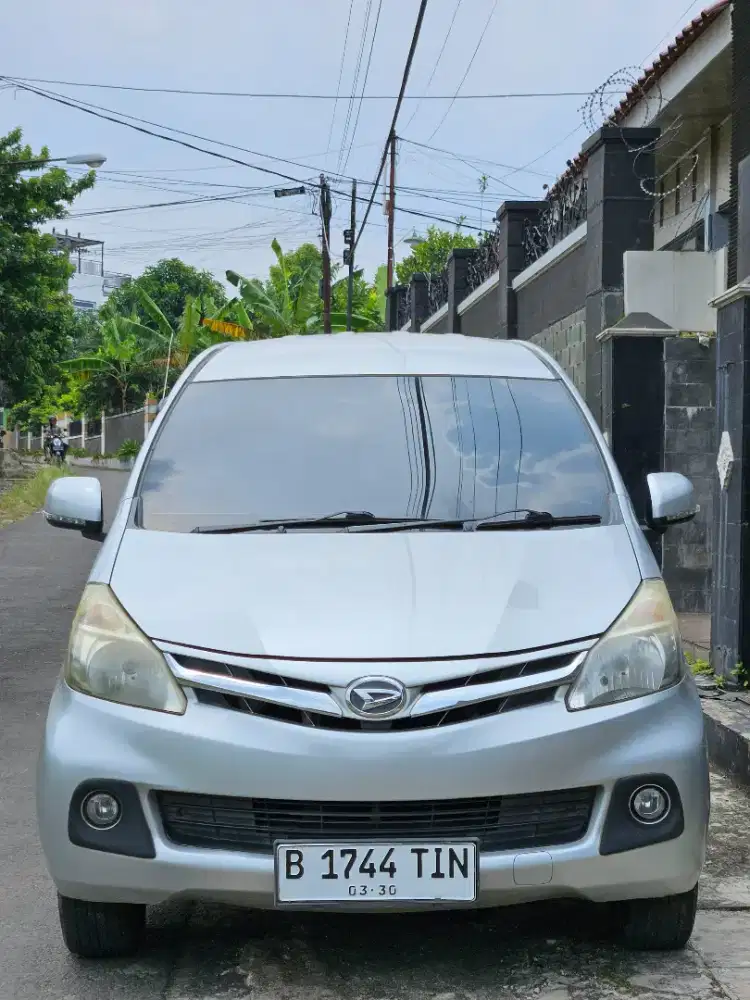 Daihatsu Xenia 2015