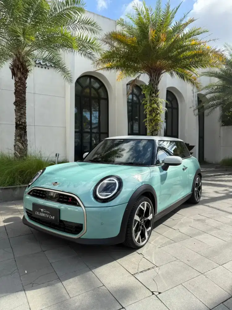 KM 2.800 an Mini Cooper S 3 Door 2.0L Hatchback Blue Light 2024