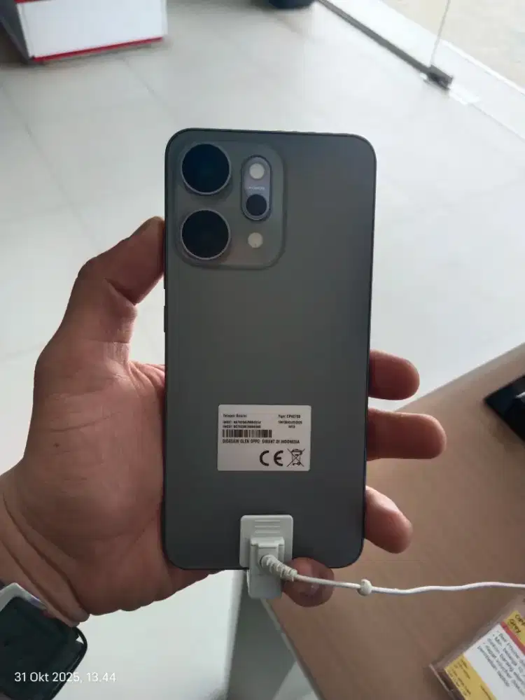 OPPO RENO 14 PRO 12/512 GB. CICILAN 0% TANPA DP, SYARAT CUKUP KTP