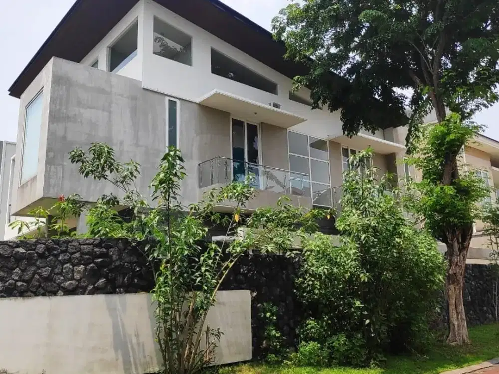Rumah Hook Mewah Pakuwon City San Antonio Surabaya Timur