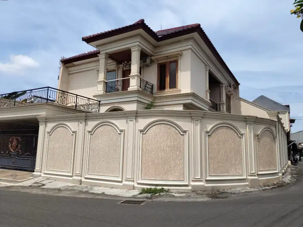 Villa / Rumah Mewah Dengan Kolam Renang Pribadi Dekat Tugu, Malioboro