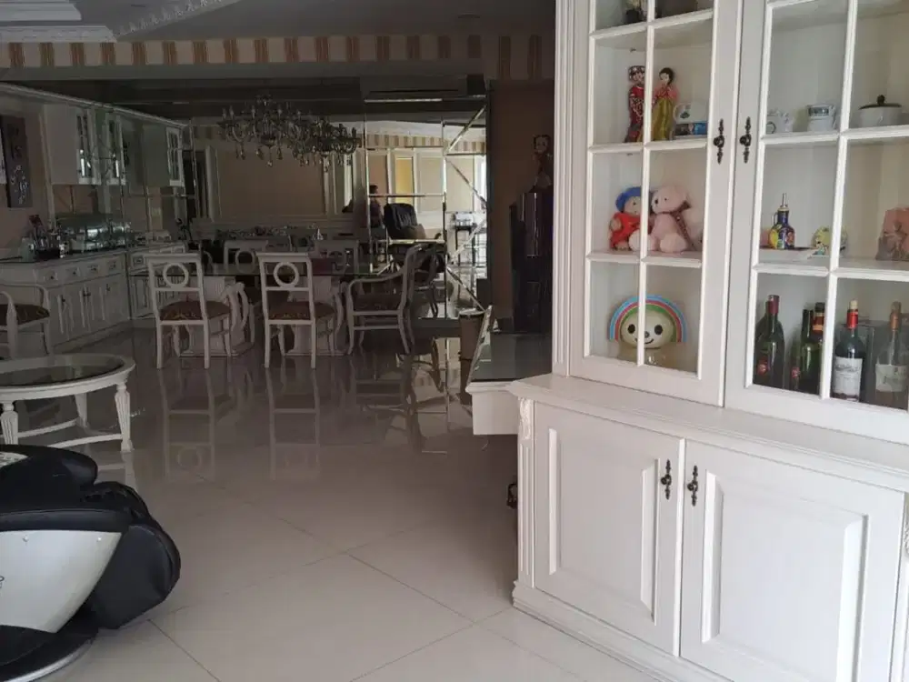 Dijual APARTMENTdi TAMAN ANGGREK, Full Furnished