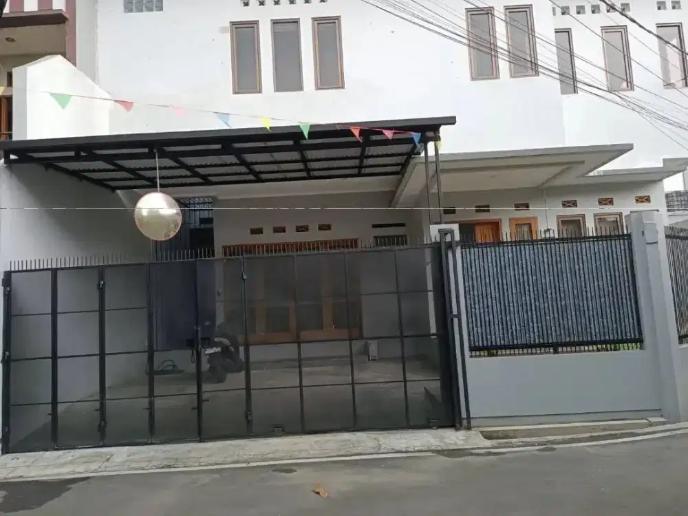 Disewakan Rumah di Lt-2 saja Perumahan Sarijadi cocok untuk kosan