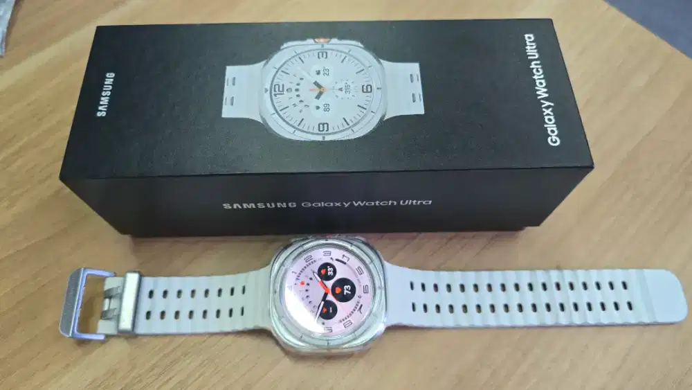 Samsung watch ultra white