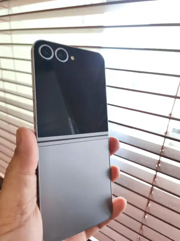 Samsung Z Flip 6 12/512GB ex sein