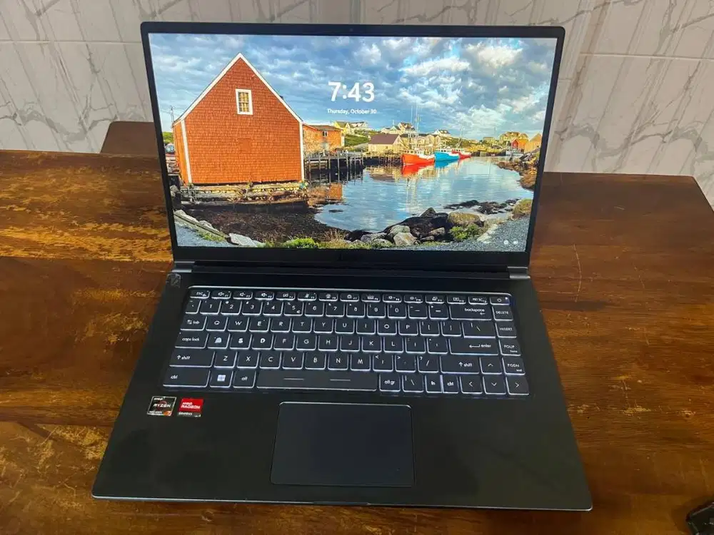 MSI MODERN 15 RYZEN 7 5700 U KONDISI MULUS 95%