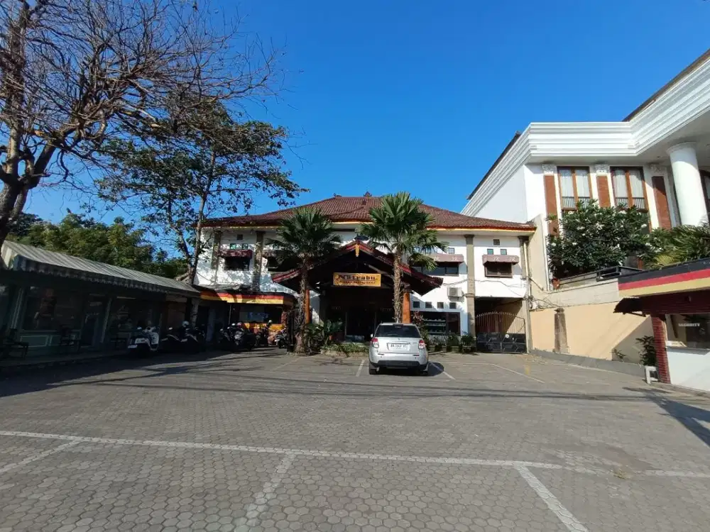 Dijual Resto Dan Villa Hitung Tanah Saja Lokasi di Bypass - Gusti Ngurah Rai Sanur