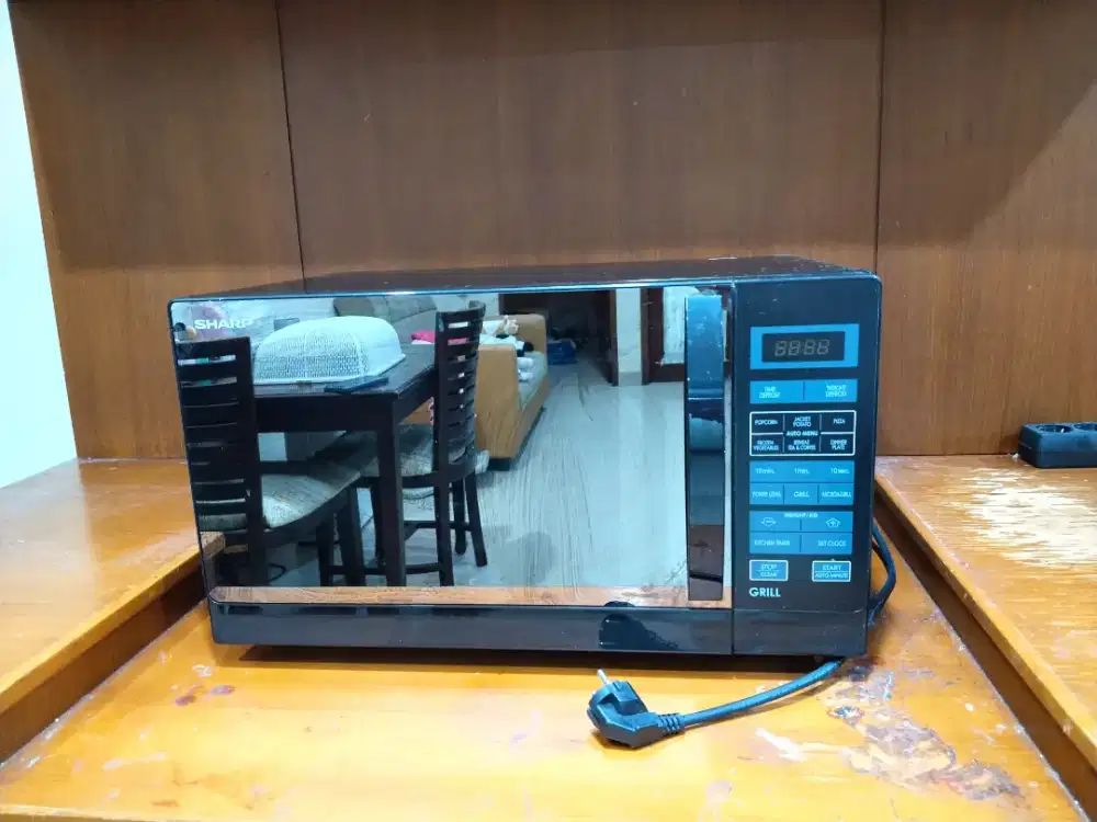 Microwave Grill Sharp R-728 Black 25L (preloved)