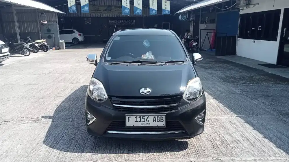 Toyota Agya Matic AT 1.0 G Warna Hitam