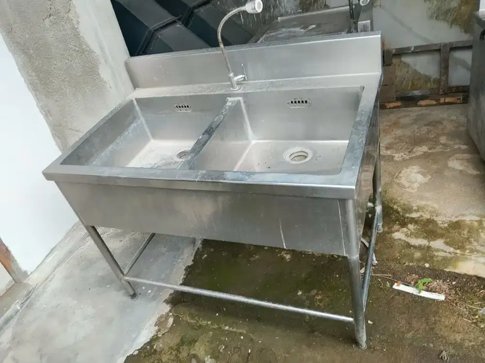 Double sink stainless