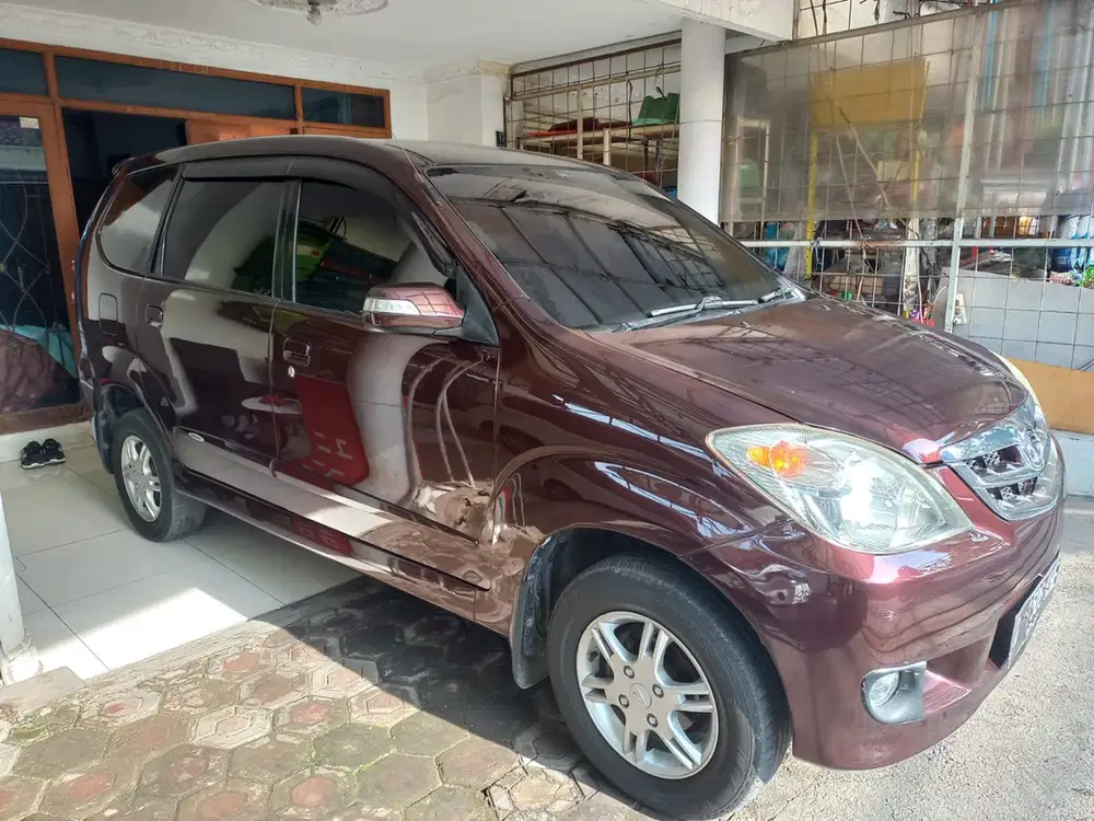 Daihatsu Xenia 2011 Bensin