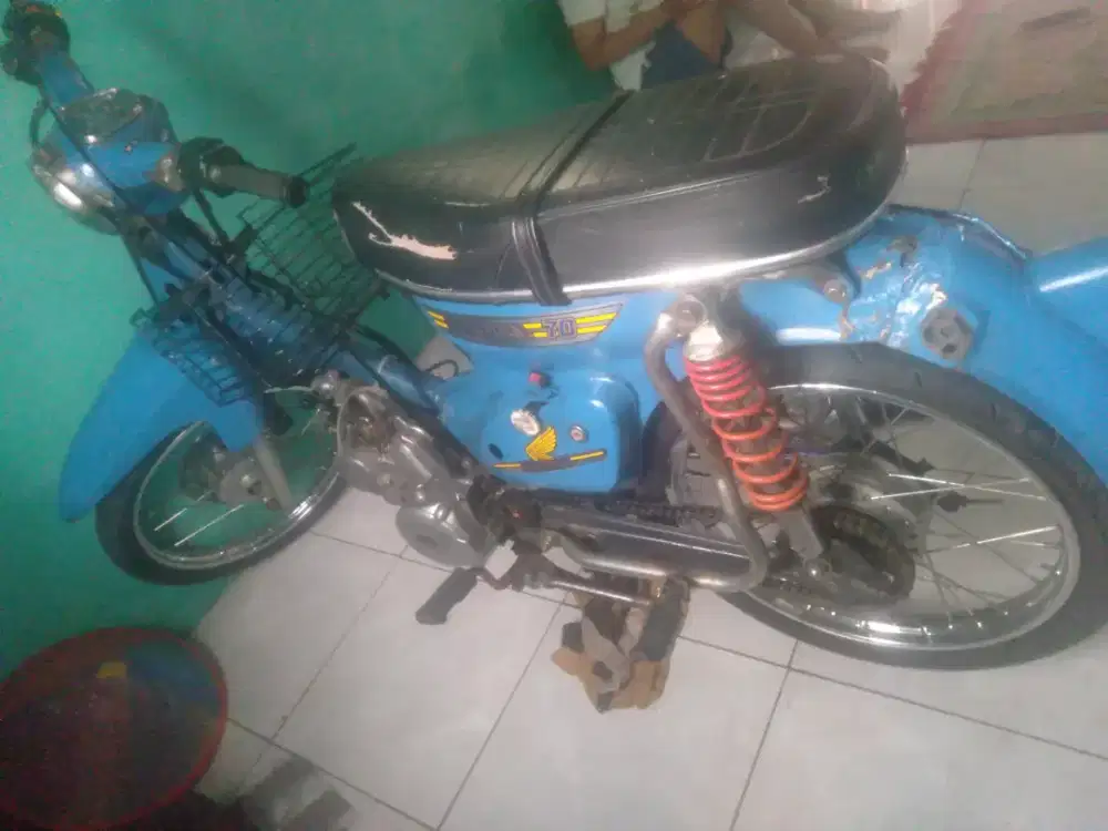 Di jual Honda c700