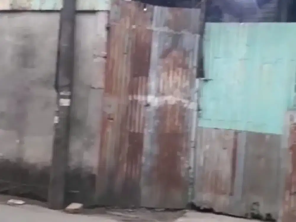 Dijual tanah dan bangunan limbah plastik bitung