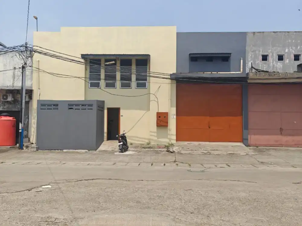 Disewakan Gudang uk 15x30 di Mutiara Kosambi By Rumah Chinida (Yt)