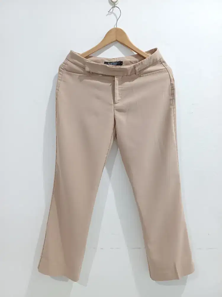 Celana panjang rampage