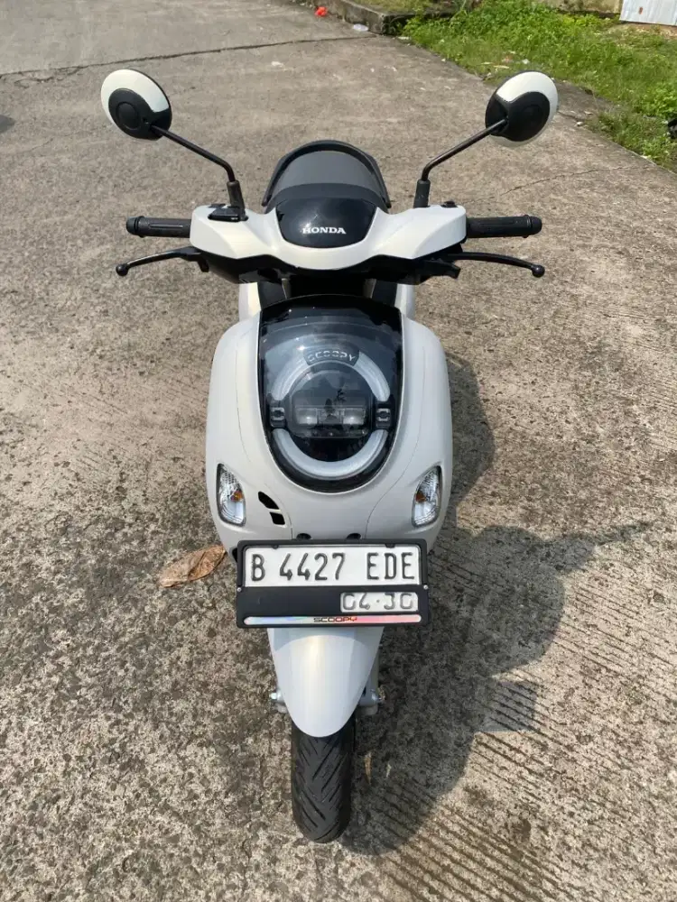 Nia:DP 2.3JT SCOOPY PRESTIGE KM LOW PAJAK HIDUP