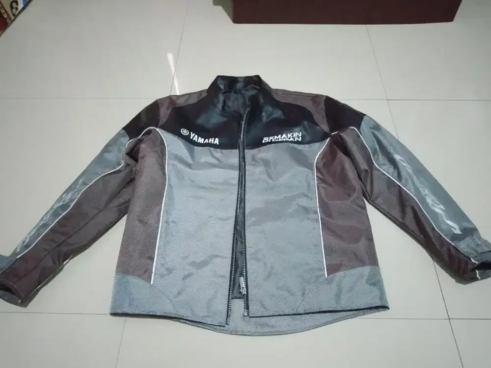 Jaket motor yamaha original baru