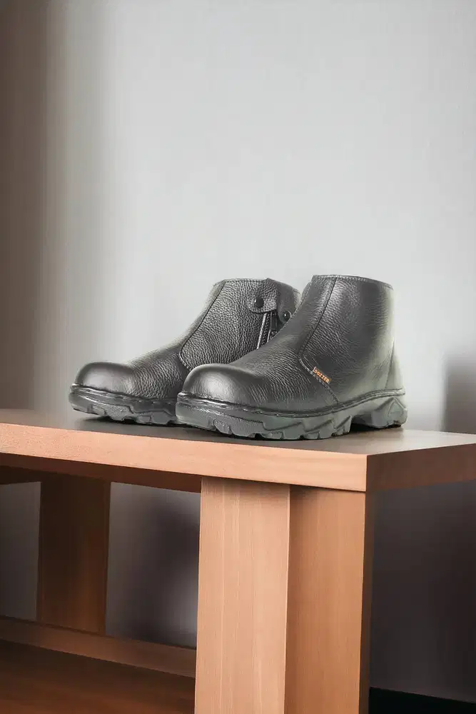 Pabrik sepatu kerja kulit Gresik