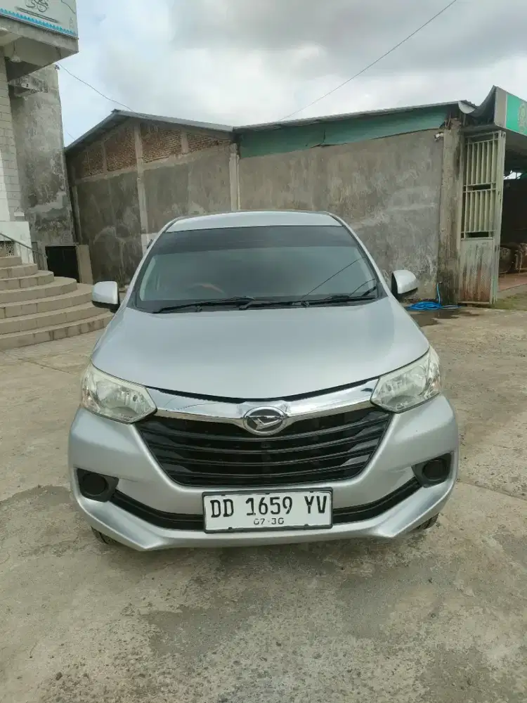 Di Jual Daihatsu Xenia R deluxe 2017
