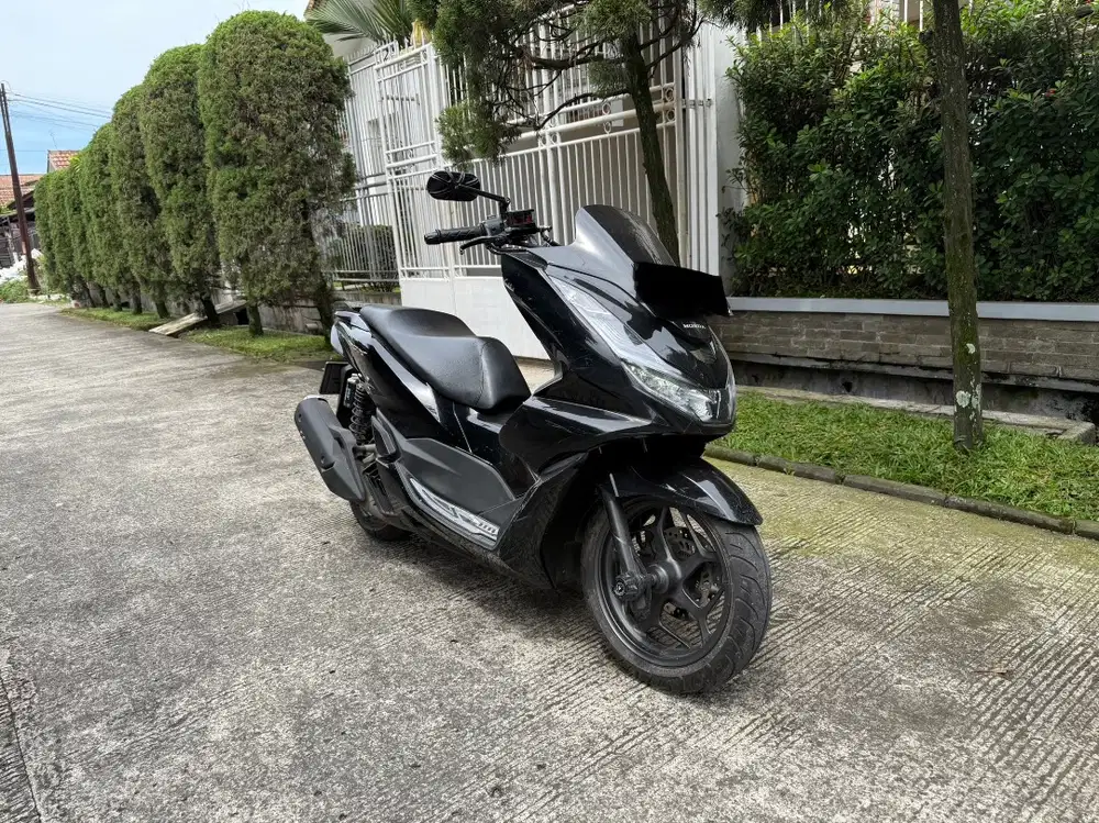 Honda PCX ABS 160cc matic 2022 Hitam || 2023
