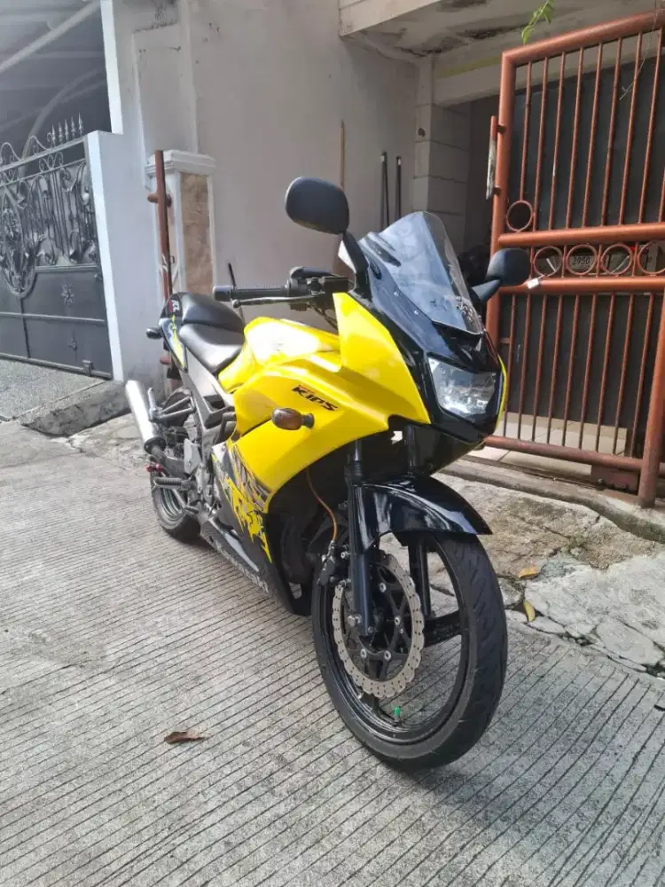 Dijual kawasaki Ninja RR Yellow 2013