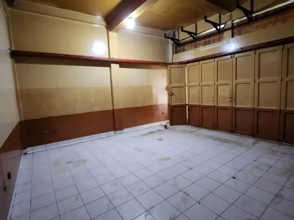 Disewakan  Ruko strategis jl abduraman saleh Pajajaran