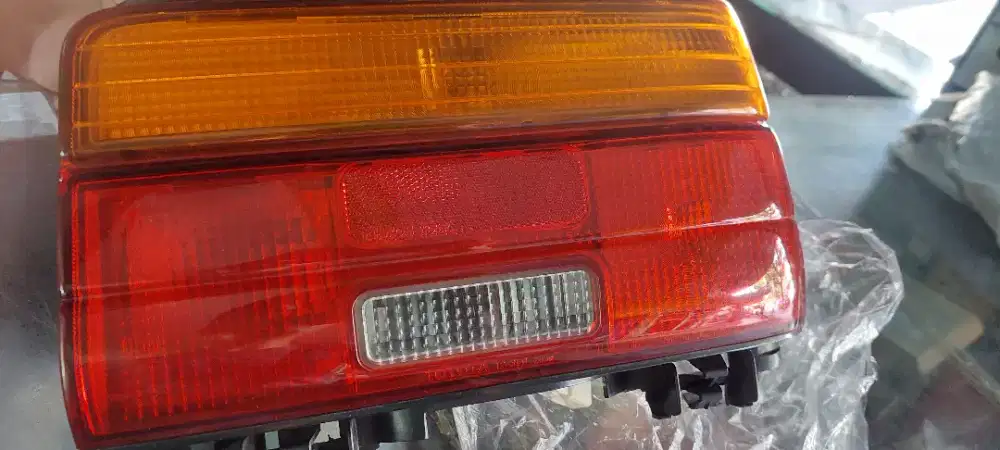 Lampu belakang great corola