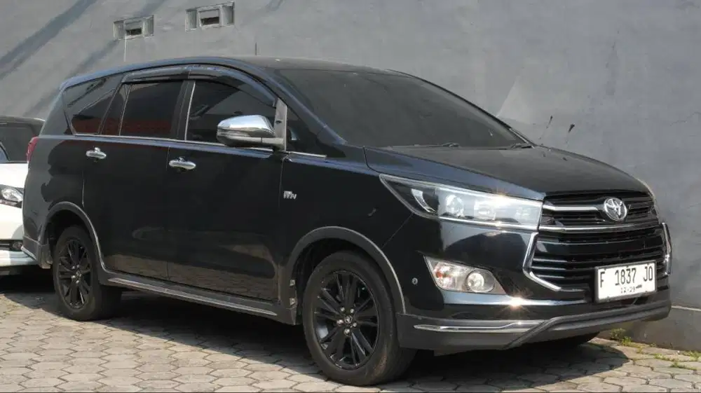Toyota Kijang Innova Venturer 2.0 A/T Tahun 2019
