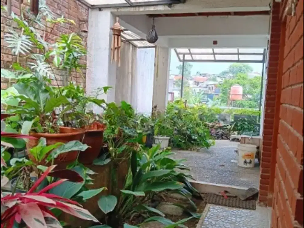 Dijual Rumah 2 Lantai Komplek Setiabudi Regency. Bandung Utara. Ada Halaman Belakang Dan Samping. Udara Sejuk