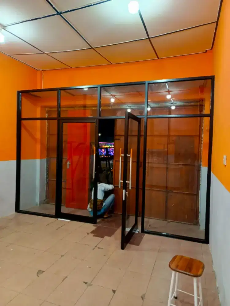 PINTU KACA, SEKAT KACA JENDELA KACA ALUMINIUM UPVC