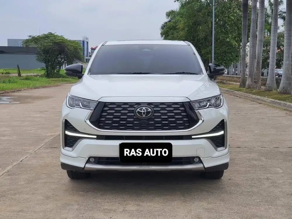 Toyota Innova Zenix 2.0 Q TSS Modellista Hybrid AT 2023 Putih SUNROOF