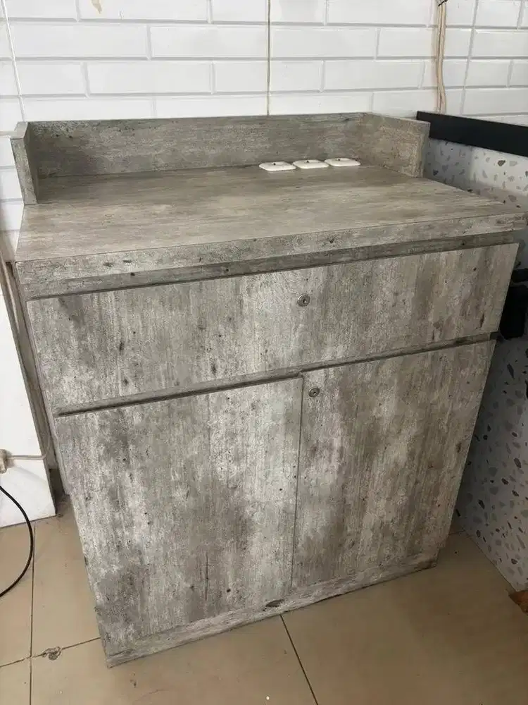 Meja Kasir dengan Laci & Lemari Bawah - Kondisi Bagus, Siap Pakai