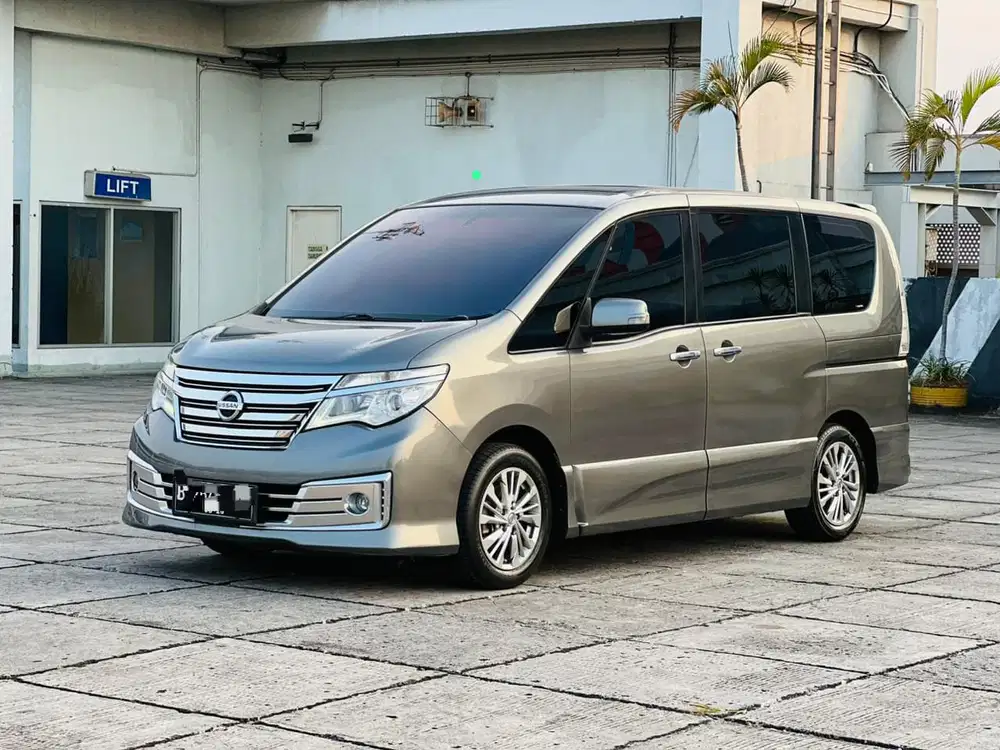 Nissan Serena 2015 Bensin
