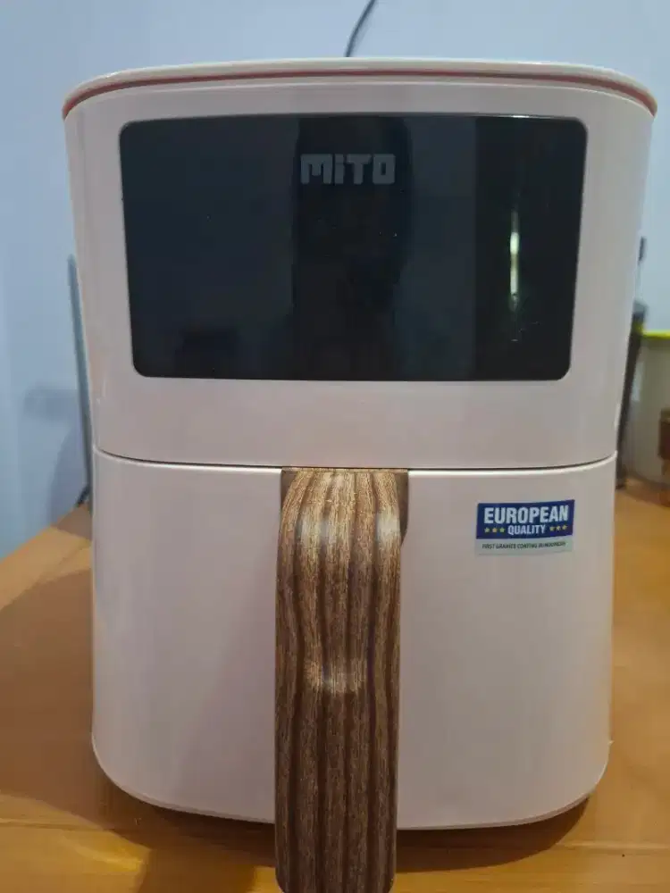 AIR FRYER MITO (MASIH BAGUS KARENA JARANG DI PAKAI)