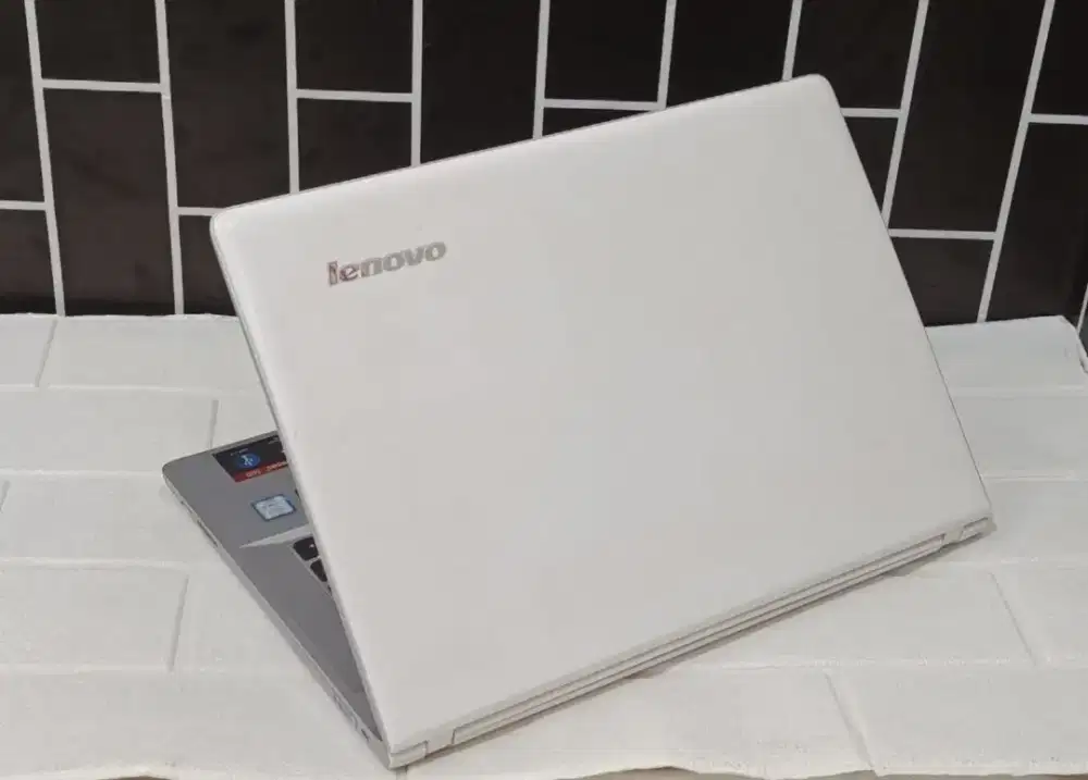 Laptop Lenovo ideapad 500/ Core i5-6200U / Ram 4GB / 1TB