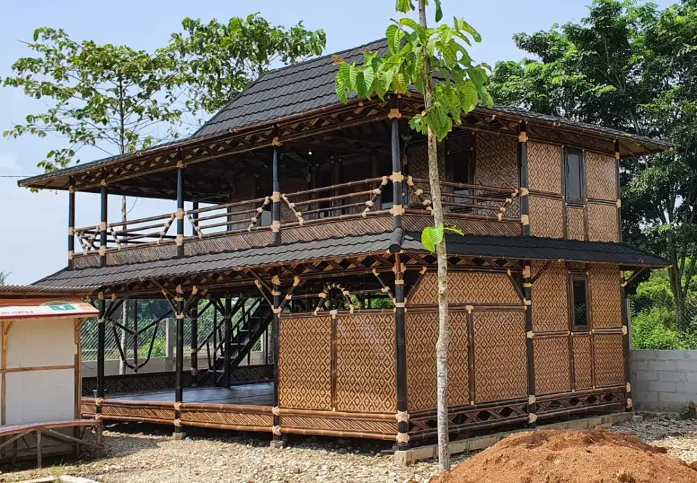 Saung villa bambu artistik pondok gubuk cottage rumah kayu