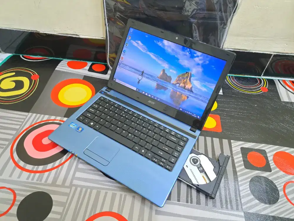 Laptop acer 4752 core i3 ram 4 hdd 500 gb siap pakai