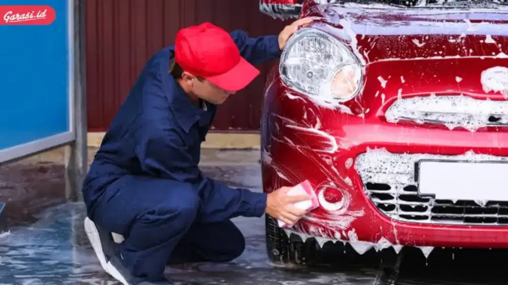 Tukang cuci mobil