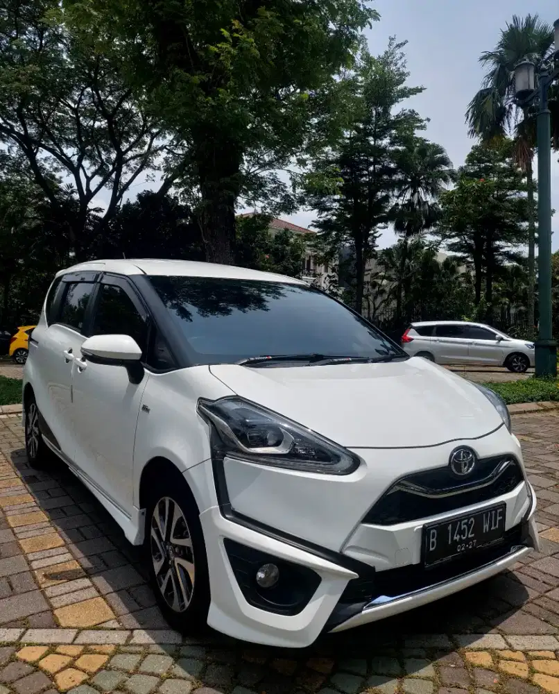 Toyota Sienta Q AT Matic 2021
