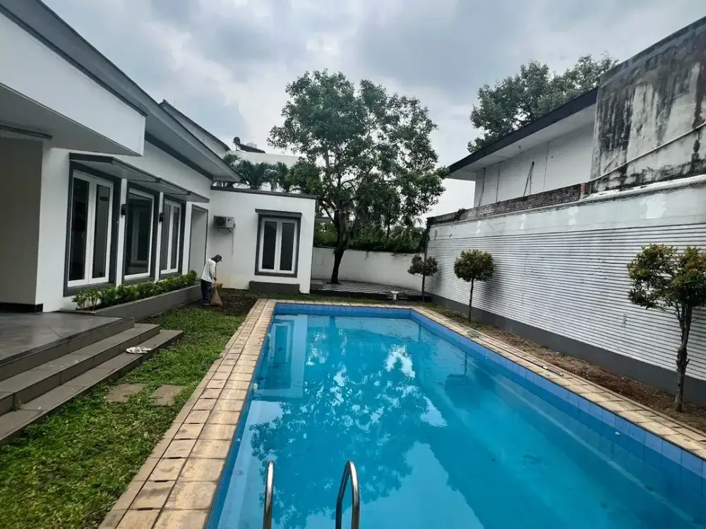 TURUN HARGA Rumah Exclusive di Kawasan Elit Kemang